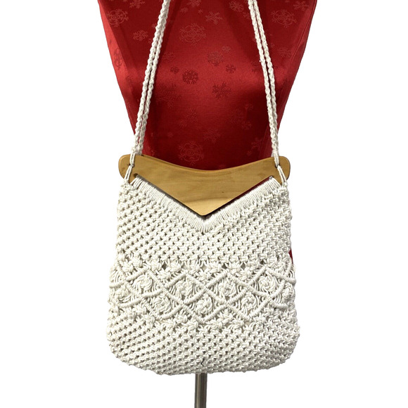 Vintage Mister Ernest Handbag White Macrame Shoulder Bag Purse with Wooden Frame - Picture 4 of 8